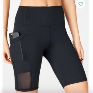 Mila Black High-Waisted Pocket Short 9" 💥